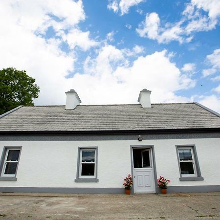 Mary'S Cosy Cottage On The Wild Atlantic Way ゴールウェイ エクステリア 写真