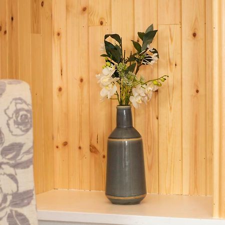 Mary'S Cosy Cottage On The Wild Atlantic Way ゴールウェイ エクステリア 写真