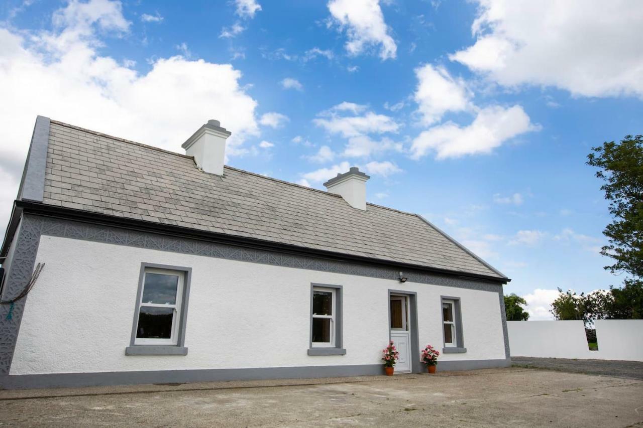 Mary'S Cosy Cottage On The Wild Atlantic Way ゴールウェイ エクステリア 写真
